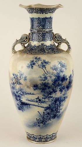 LARGE CHINESE BLUE AND WHITE VASEA 38cdad