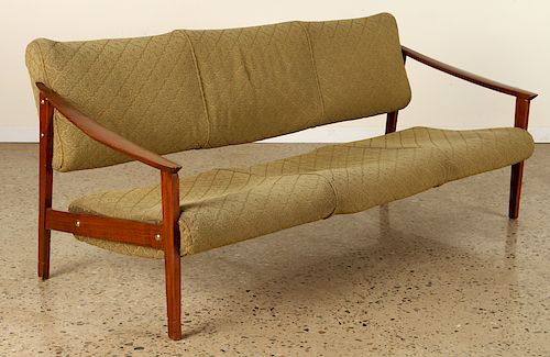 MID CENTURY MODERN SETTEE MANNER