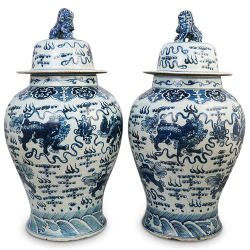 PAIR OF CHINESE BLUE WHITE PORCELAIN 38fa13