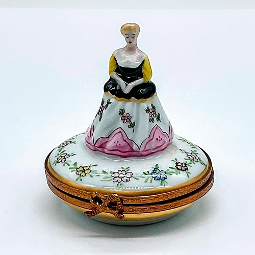 LIMOGES PORCELAIN PRETTY LADY BOXHand 38fba1