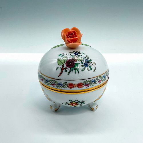HEREND PORCELAIN ROUND BOX WITH