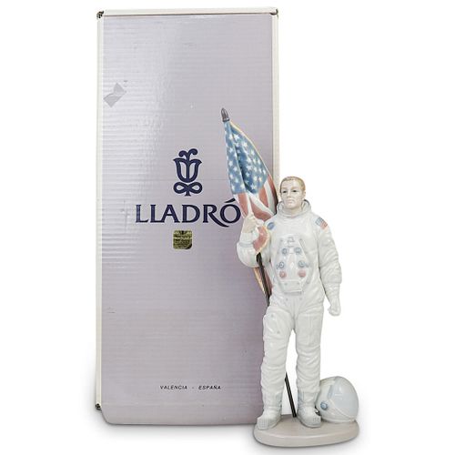 LLADRO APOLLO LANDING ASTRONAUT 38fd9d