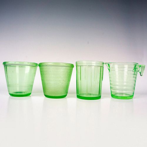 4PC VINTAGE GLASS MEASURING CUPSSet