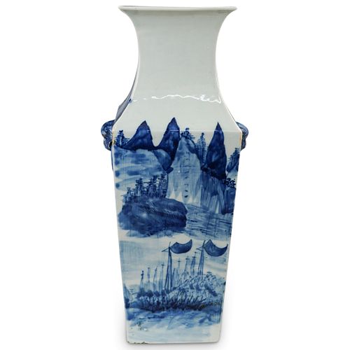 CHINESE BLUE AND WHITE PORCELAIN 390096