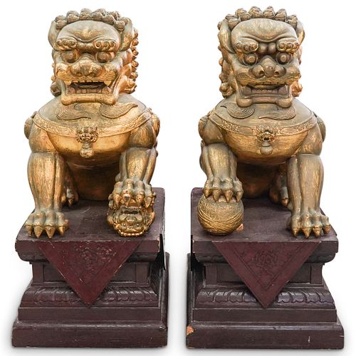 CHINESE GILT WOOD FOO DOGSDESCRIPTION  3902d1