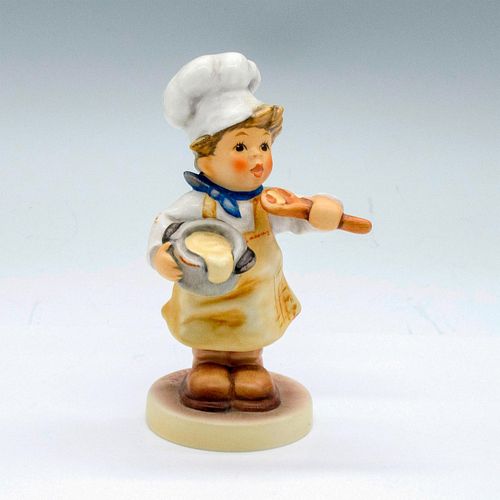 GOEBEL HUMMEL FIGURINE, IN THE