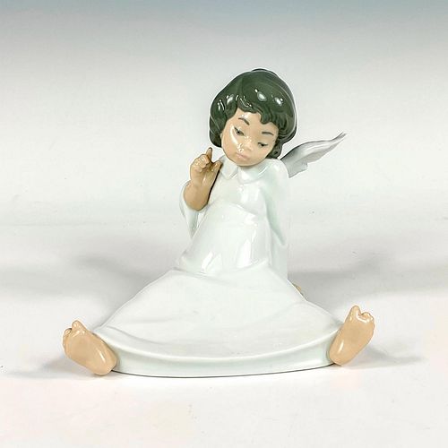 CHERUB, WONDERING 1004962 - LLADRO PORCELAIN