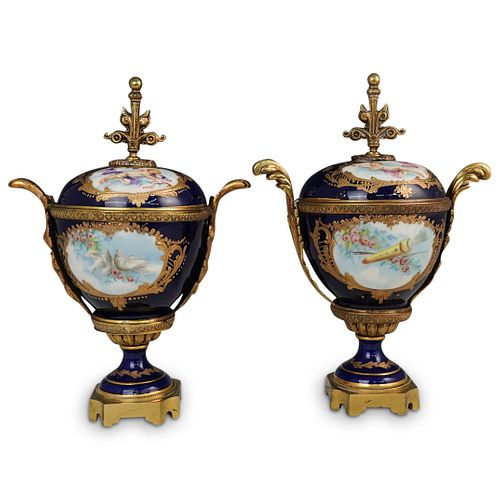 PAIR OF SEVRES STYLE PORCELAIN 3907e2