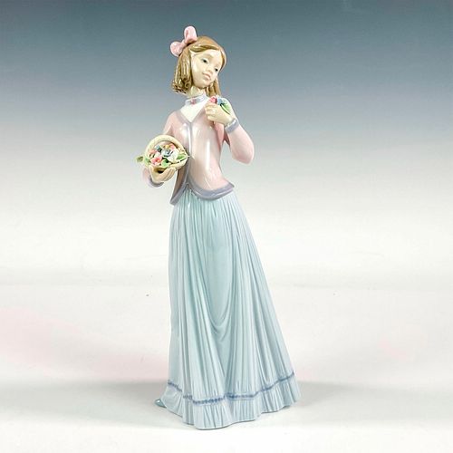 INNOCENCE IN BLOOM 1007644 LLADRO 39080c