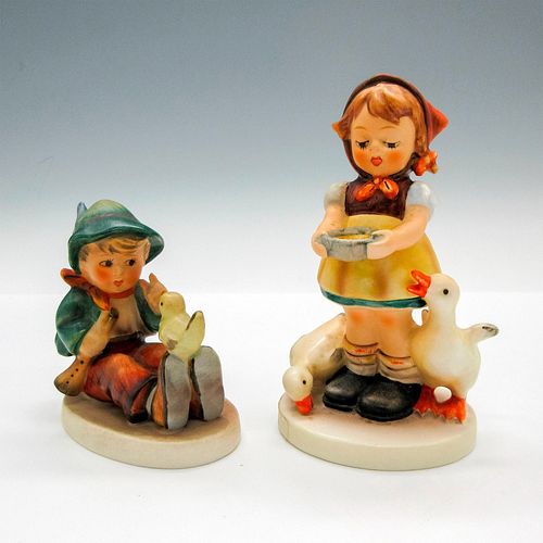 2PC GOEBEL HUMMEL FIGURINES, SINGING