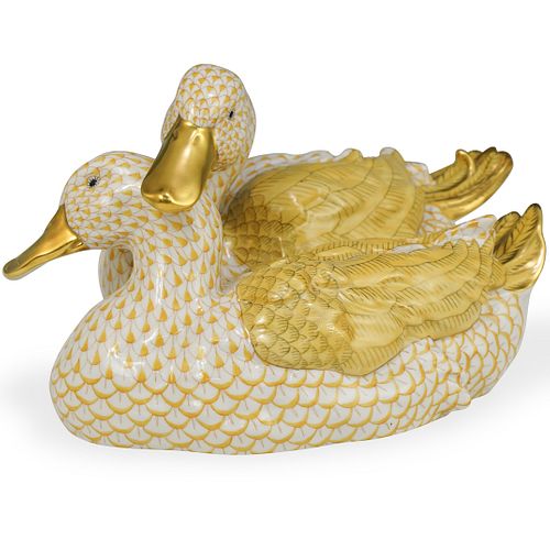 LARGE HEREND PORCELAIN DOUBLE DUCK 390a2b