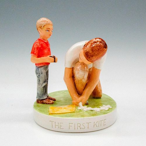 SEBASTIAN MINIATURES CERAMIC FIGURINE  390dd7