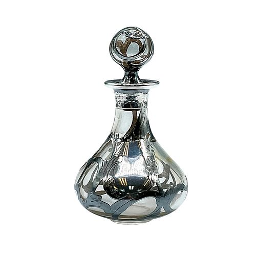 VINTAGE GLASS PERFUME BOTTLE WITH 390f40