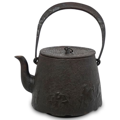 ANTIQUE JAPANESE IRON TEAPOTDESCRIPTION: