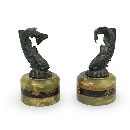 PAIR OF BRONZE AND ONYX KOI FISH BOOKENDSDESCRIPTION: