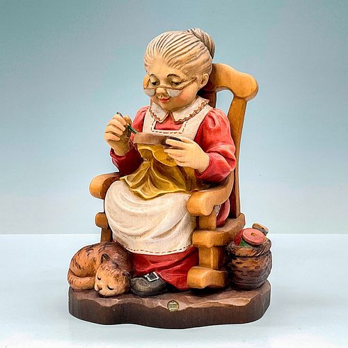 ANRI ITALY WOOD CARVED FIGURINE  38ec19