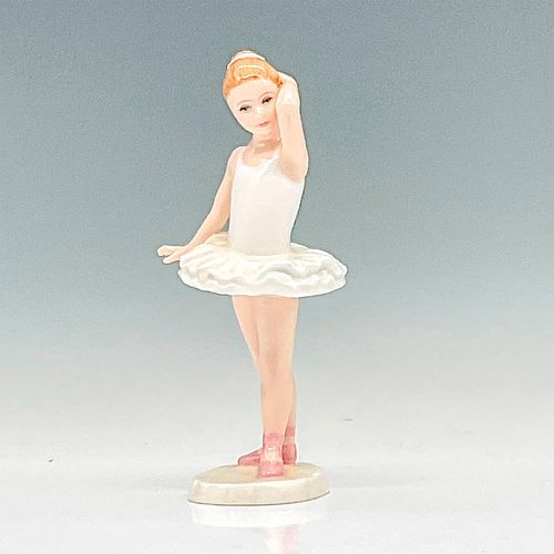 LITTLE BALLERINA HN3395 - ROYAL DOULTON