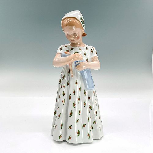 BING & GRONDAHL PORCELAIN FIGURINE,