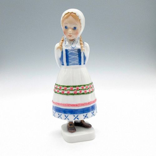 BING & GRONDAHL PORCELAIN FIGURINE,