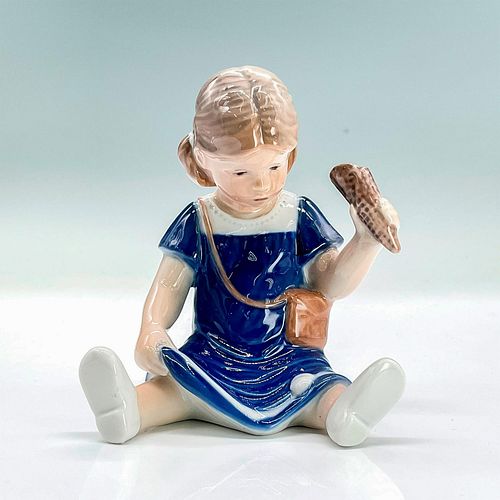 BING & GRONDAHL PORCELAIN FIGURINE,