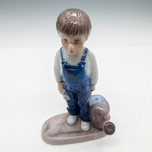 BING & GRONDAHL PORCELAIN FIGURINE,