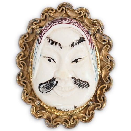 JAPANESE CARVED CAMEO BROOCHDESCRIPTION: