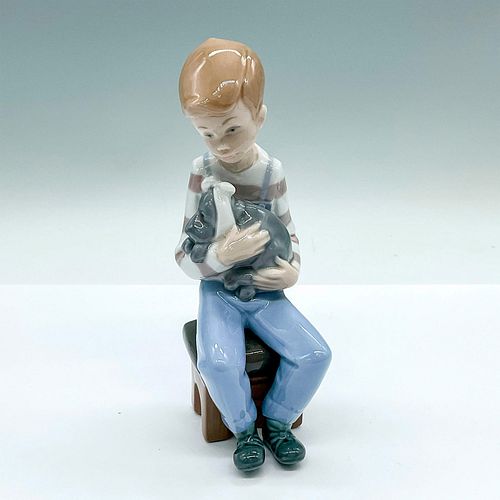 VINTAGE NAO BY LLADRO PORCELAIN BOY