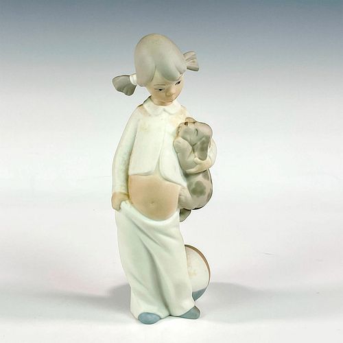 VINTAGE SPANISH PORCELAIN FIGURINE  38f0cf