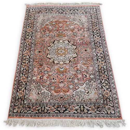 ANTIQUE ORIENTAL RUGDESCRIPTION  38f26c