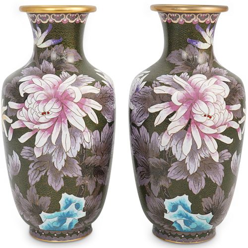 PAIR OF CHINESE CLOISONNE VASESDESCRIPTION: