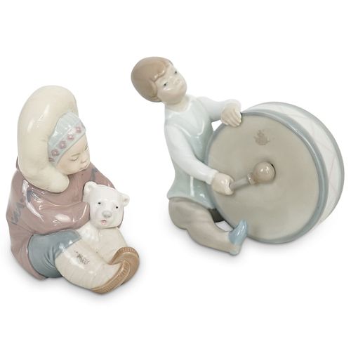 (2 PC) A PAIR OF LLADRO PORCELAIN