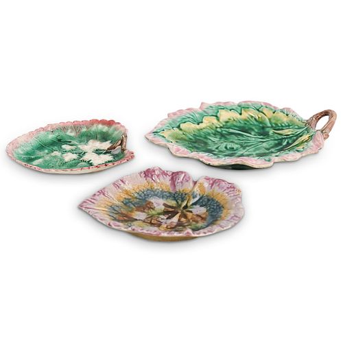  3 PC ENGLISH MAJOLICA SERVING 38f3da