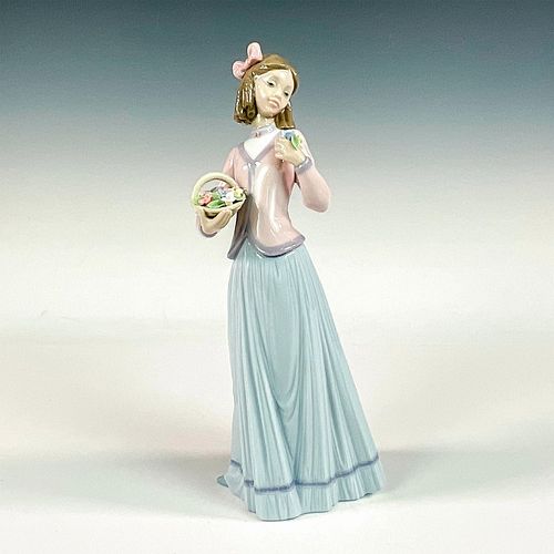 INNOCENCE IN BLOOM 1007644 - LLADRO