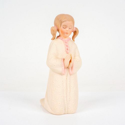 GOEBEL PORCELAIN FIGURINE, PRAYING GIRLDesigned