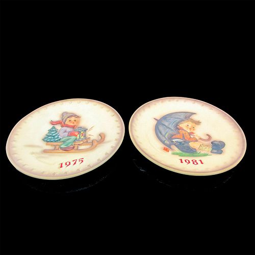 2PC HUMMEL PORCELAIN PLATESHand painted