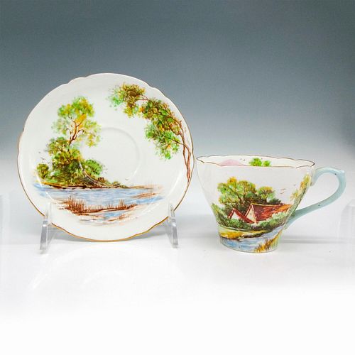 2PC SHELLEY BONE CHINA TEACUP AND 38f893