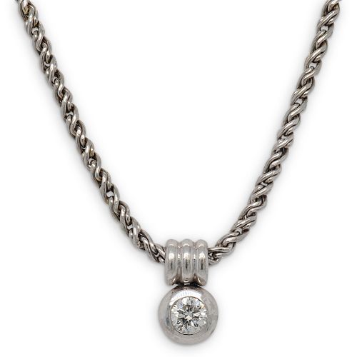 PLATINUM AND DIAMOND PENDANT NECKLACEDESCRIPTION: