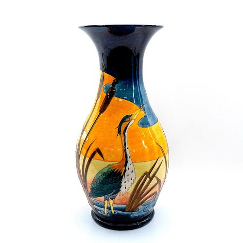 MOORCROFT POTTERY PALATIAL VASE, HERONAn