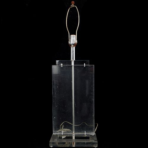 LUCITE TABLE LAMPDESCRIPTION:A rectangular