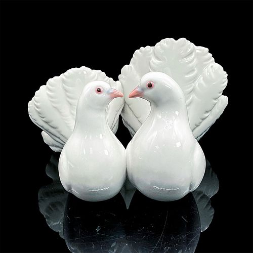 COUPLE OF DOVES 1001169 LLADRO 392375