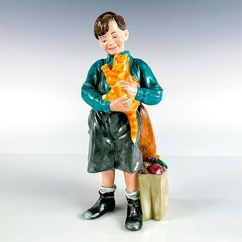 WELCOME HOME ROYAL DOULTON FIGURINEArtist  3924e6