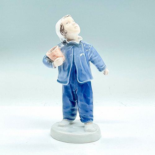 BING GRONDAHL PORCELAIN FIGURINE  392513