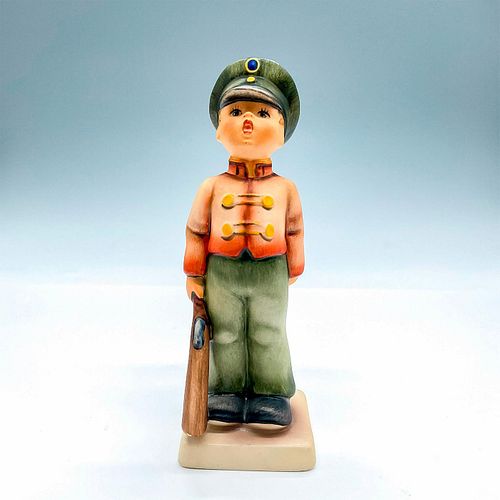 GOEBEL HUMMEL FIGURINE SOLDIER 392522