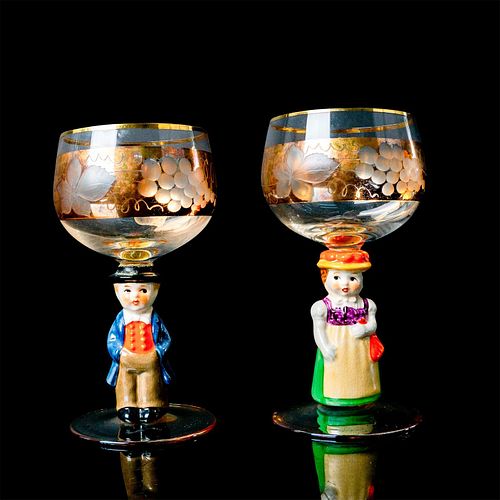 PAIR OF GOEBEL HUMMEL FIGURINE 392526