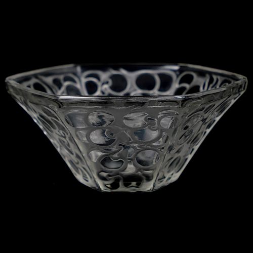 R. LALIQUE FRUIT BOWLDESCRIPTION: