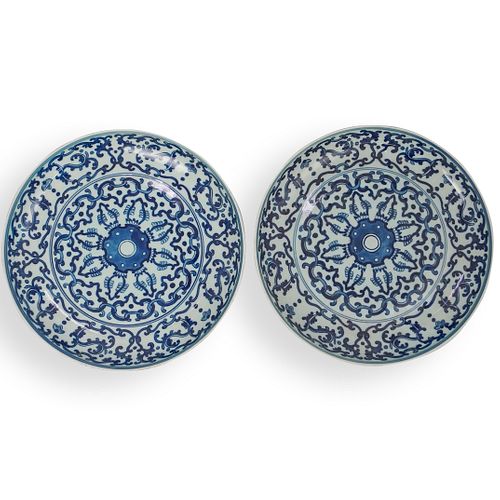 PAIR OF CHINESE BLUE WHITE DISHDESCRIPTION A 3927c8