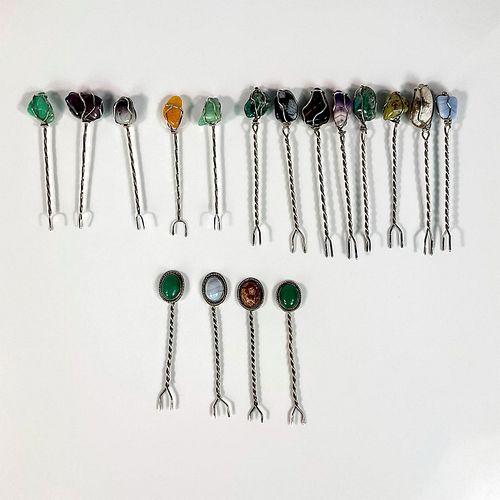 17PC SILVERPLATE TWISTED GEMSTONE