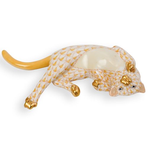 HEREND PORCELAIN LAYING CATDESCRIPTION  392853