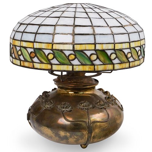 TIFFANY STYLE BRASS LAMPDESCRIPTION:A