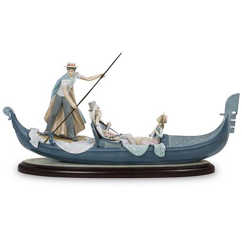 LLADRO IN THE GONDOLA PORCELAIN SCULPTUREDESCRIPTION: